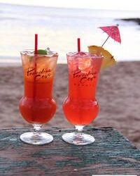 Travel Blog #143 – An Evening At The Paradise Cove Luau